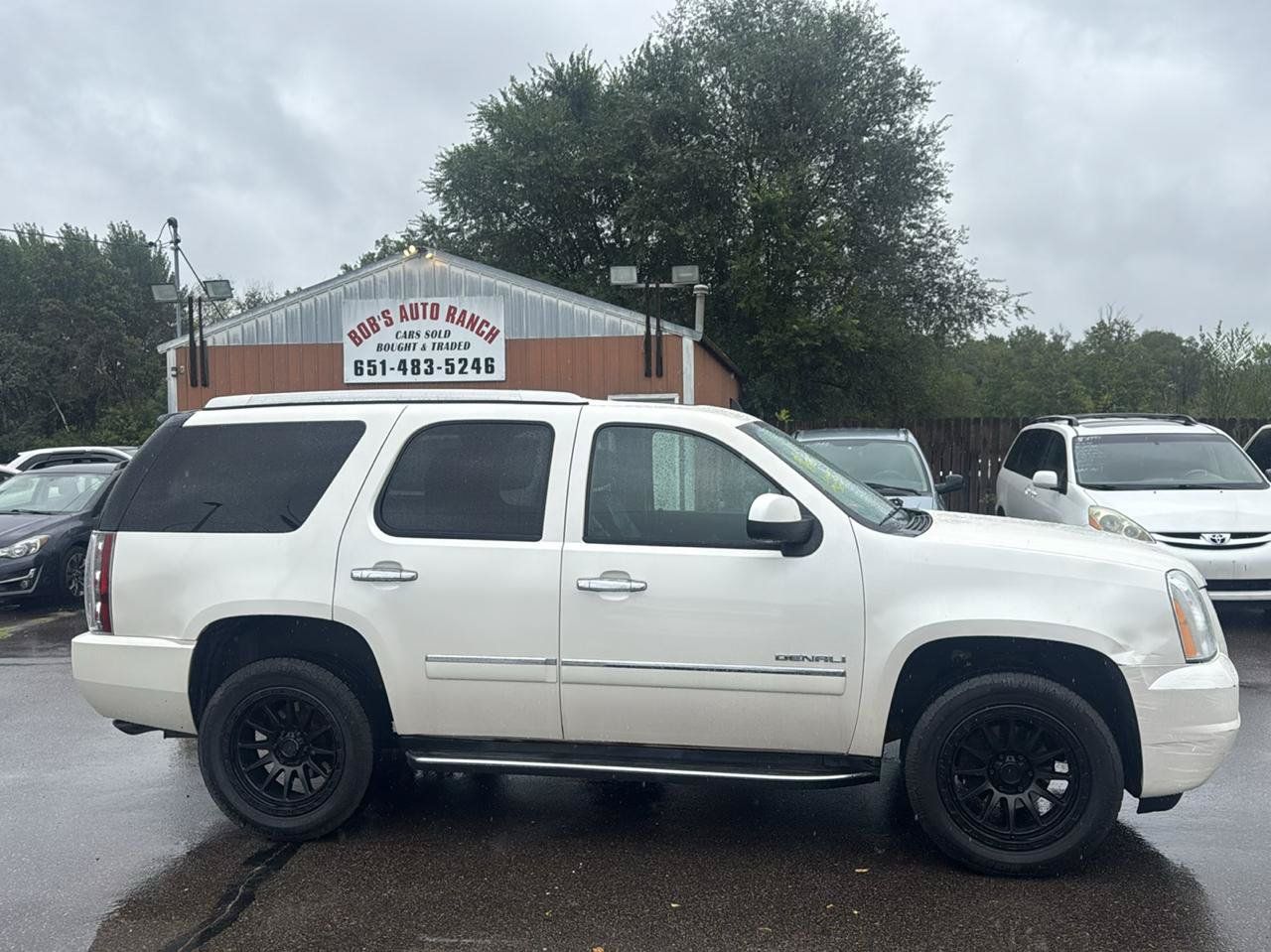 Used 2013 GMC Yukon Denali AWD/4WD image 4