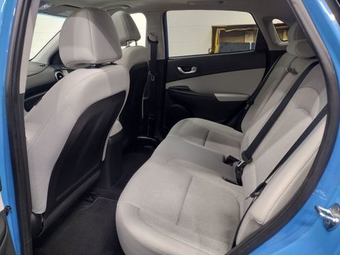 Certified 2022 Hyundai Kona SEL w/ Convenience Package image 19