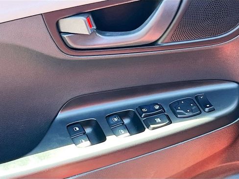 Used 2020 Hyundai Kona SEL FWD image 17