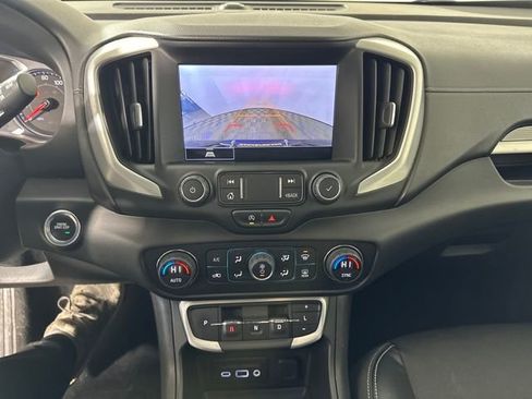 Used 2022 GMC Terrain SLT w/ Infotainment Package II image 22