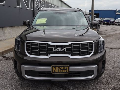 Used 2025 Kia Telluride S FWD image 2