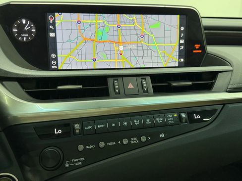 Used 2020 Lexus ES 350 w/ Premium Package image 37