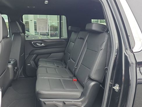 Used 2024 Chevrolet Suburban LT AWD/4WD image 20