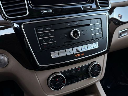 Used 2018 Mercedes-Benz GLS 450 4MATIC w/ Premium Package image 35