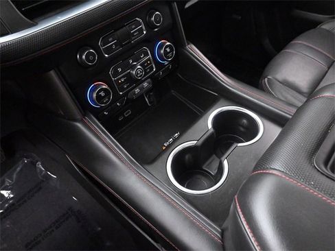 Used 2022 Chevrolet Suburban RST w/ Luxury Package image 40