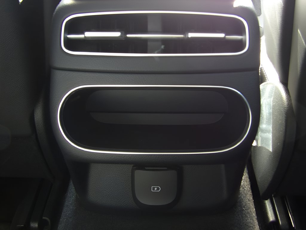 Used 2025 Genesis GV70 2.5T AWD/4WD image 47