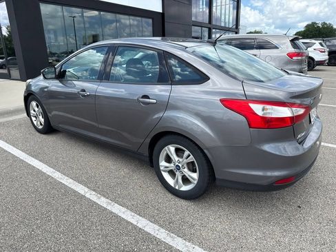 Used 2014 Ford Focus SE FWD image 4