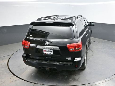 Used 2015 Toyota Sequoia Platinum w/ Four Season Floor Mat Package image 53