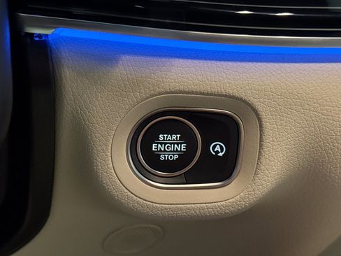 New 2026 Mercedes-Benz GLS 580 4MATIC image 30