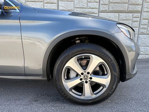 Used 2017 Mercedes-Benz GLC 300 w/ Premium 2 Package image 11