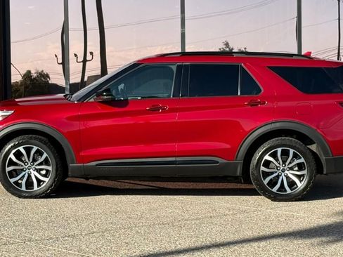 Used 2020 Ford Explorer ST w/ Premium Technology Package AWD/4WD image 4