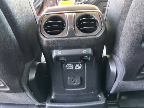 Used 2021 Jeep Wrangler Unlimited Rubicon AWD/4WD image 13