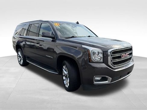 Used 2016 GMC Yukon XL SLE w/ Convenience Package AWD/4WD image 7