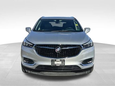 Used 2018 Buick Enclave Essence image 11