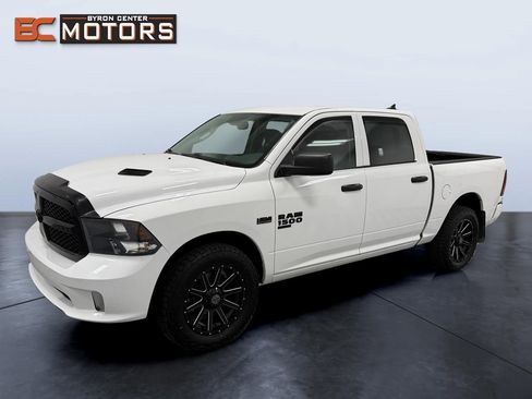 Used 2019 RAM 1500 Express w/ Wheel & Sound Group AWD/4WD image 1