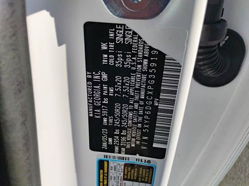 Used 2023 Kia Telluride S image 19