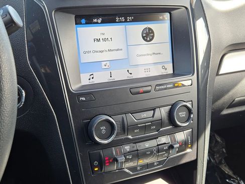 Used 2018 Ford Explorer XLT w/ Equipment Group 202A image 25