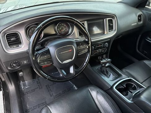 Used 2021 Dodge Charger SXT w/ Leather Interior Group RWD image 19