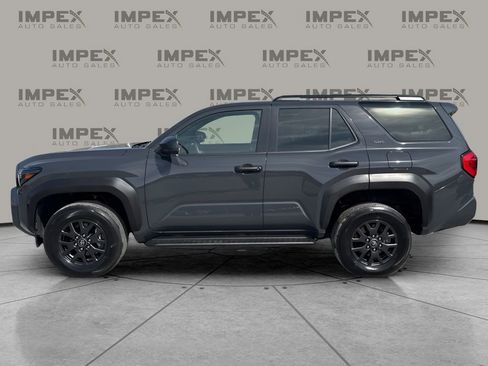 Used 2025 Toyota 4Runner SR5 image 2