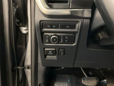 Used 2022 Ford F150 Lariat AWD/4WD image 14
