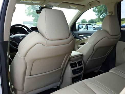 Used 2017 Acura MDX SH-AWD image 12
