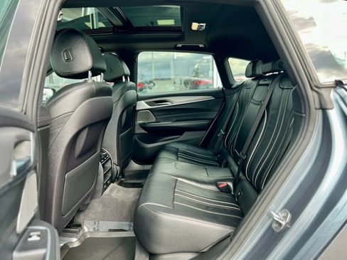 Used 2019 BMW 640i Gran Turismo xDrive w/ M Sport Package image 17