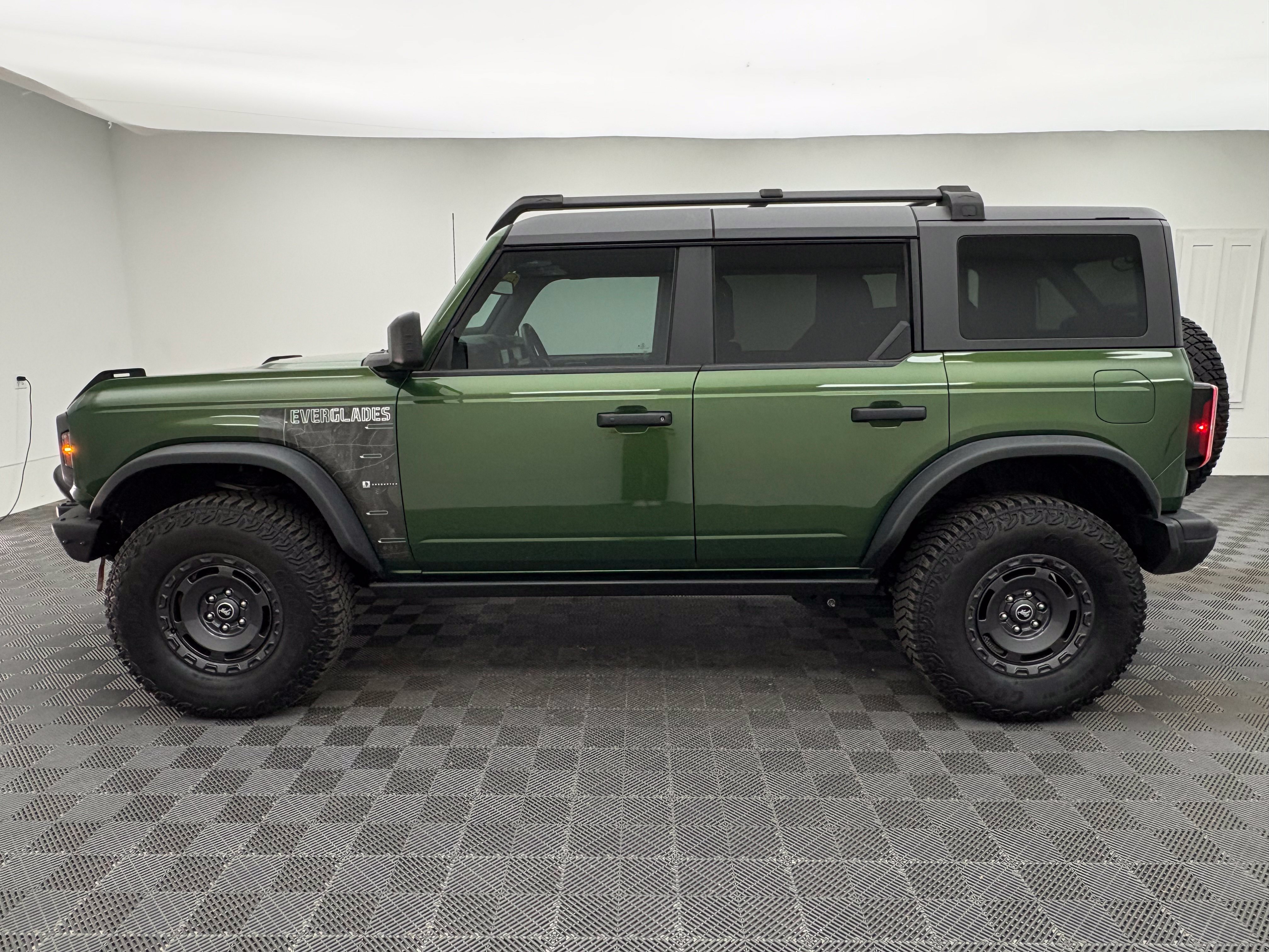 Used 2024 Ford Bronco Everglades AWD/4WD image 13