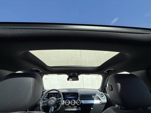 Used 2024 Mercedes-Benz GLB 250 image 7