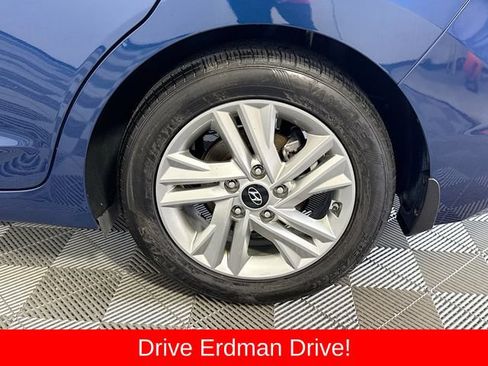 Used 2020 Hyundai Elantra SEL w/ Cargo Package (C1) FWD image 4