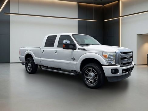 Used 2014 Ford F250 Platinum w/ FX4 Off-Road Package AWD/4WD image 8