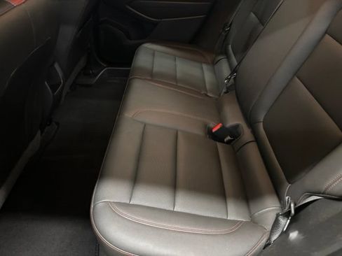 Used 2024 Chevrolet Trax RS w/ Sunroof Package FWD image 12