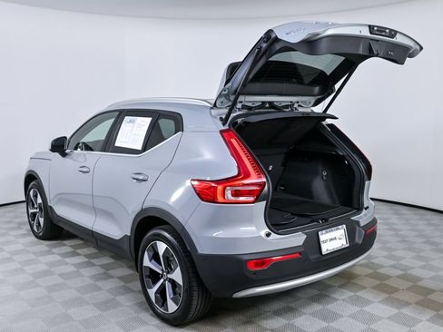 Certified 2025 Volvo XC40 B5 Plus image 33