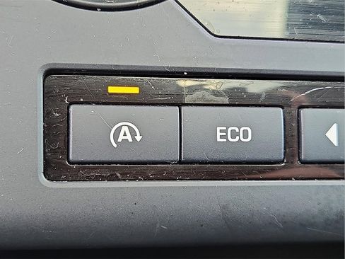 Used 2017 Land Rover Discovery Sport HSE image 26