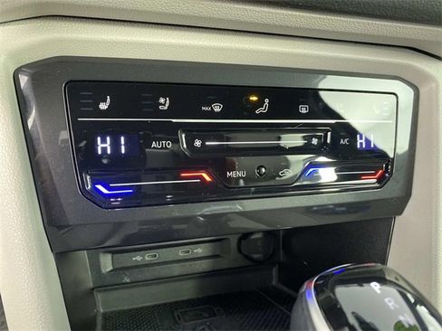 Used 2022 Volkswagen Tiguan SEL R-Line image 22