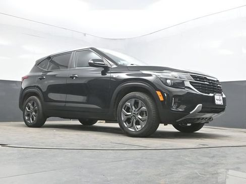 Used 2024 Kia Seltos LX AWD/4WD image 33