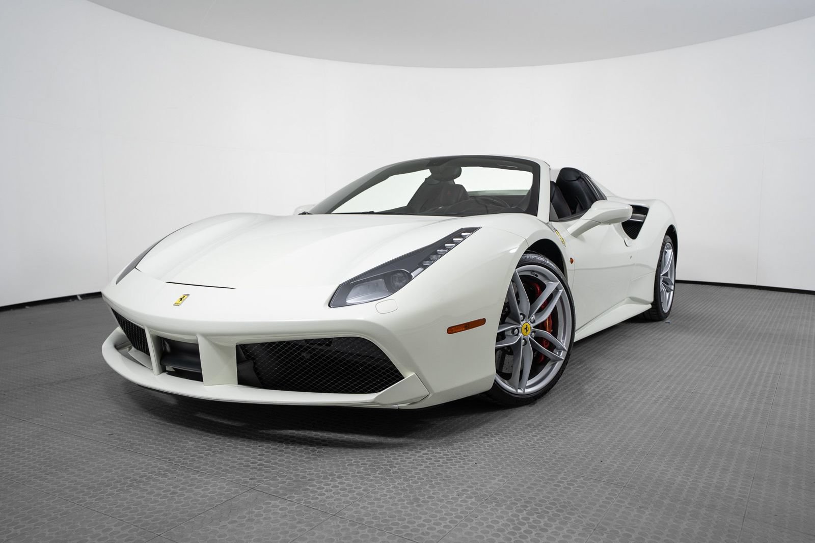 Certified 2019 Ferrari 488 Spider RWD image 1