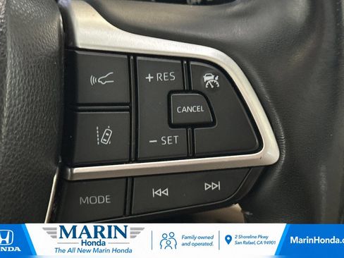 Used 2024 Toyota Highlander Platinum AWD/4WD image 30