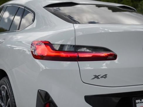 Used 2022 BMW X4 xDrive30i AWD/4WD image 10