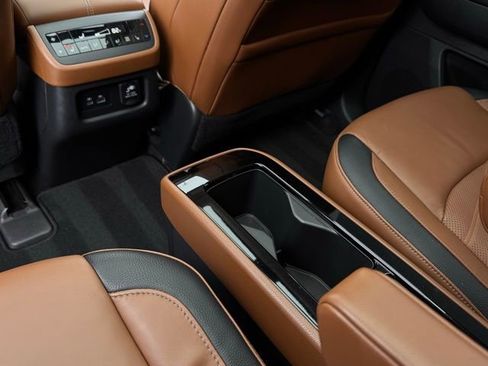 Used 2022 Nissan Pathfinder Platinum w/ Cargo Package image 23