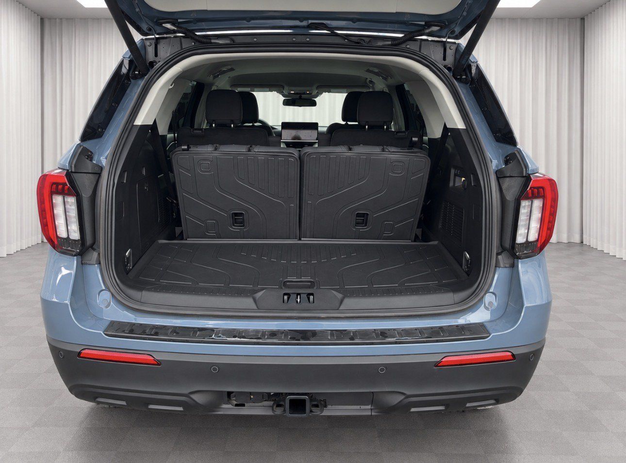 Used 2026 Ford Explorer Active AWD/4WD image 5
