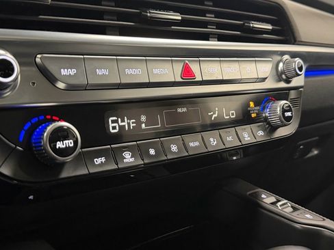 Used 2022 Kia Telluride SX w/ SX Prestige Package image 23