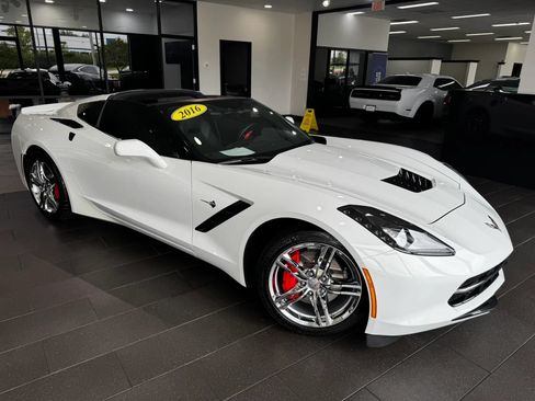 Used 2016 Chevrolet Corvette Stingray Coupe w/ Battery Protection Package RWD image 7