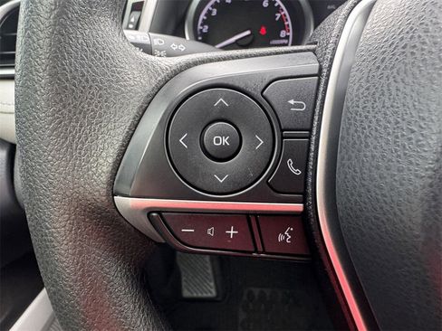 Used 2022 Toyota Camry LE image 14