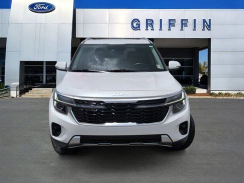 Used 2024 Kia Seltos EX AWD/4WD image 11