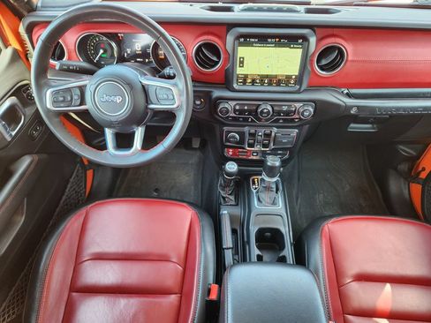 Used 2023 Jeep Wrangler Unlimited Rubicon 4xe AWD/4WD image 10