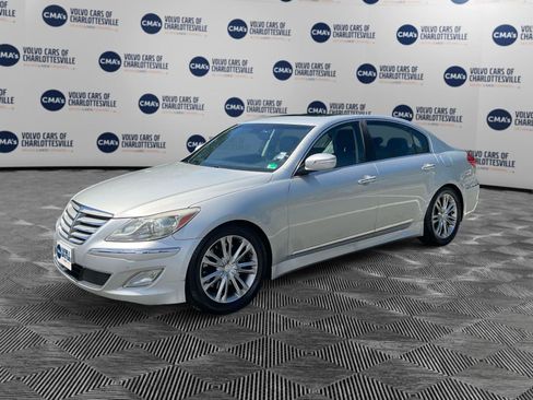 Used 2012 Hyundai Genesis 4.6 RWD image 1