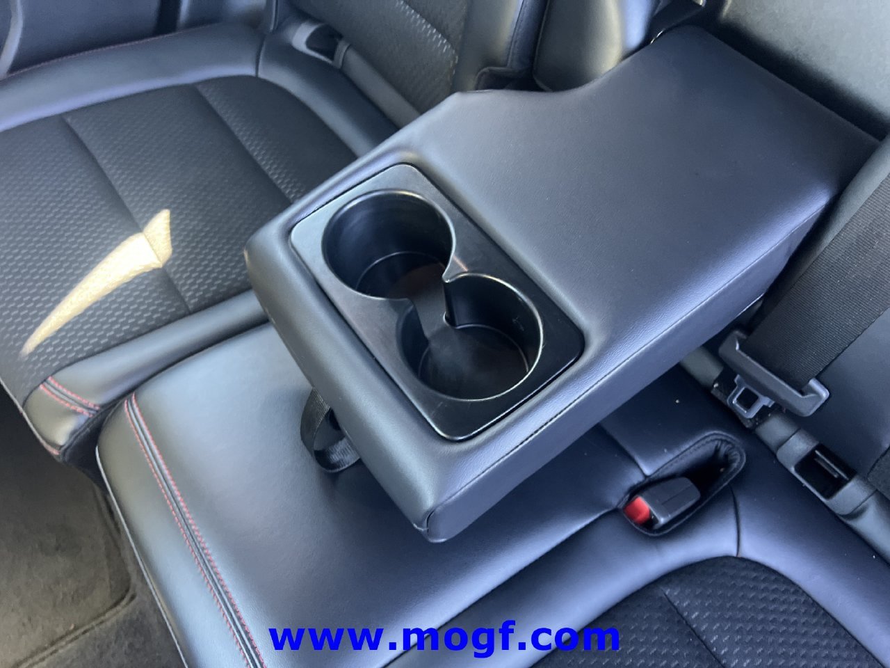 Used 2025 Ford Escape ST-Line FWD image 20