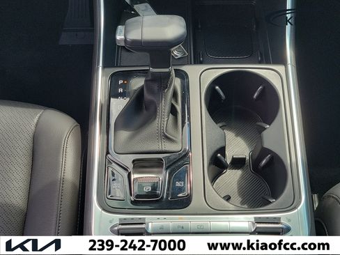 Certified 2025 Kia Carnival SX Prestige FWD image 20