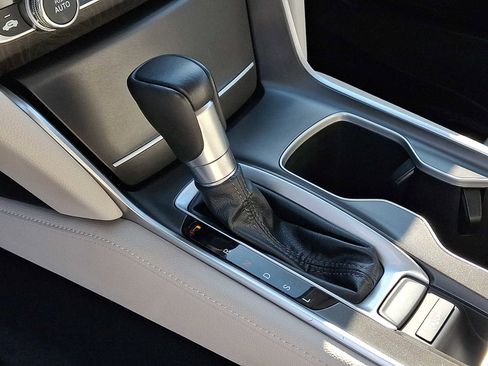 Used 2021 Honda Accord EX-L image 15