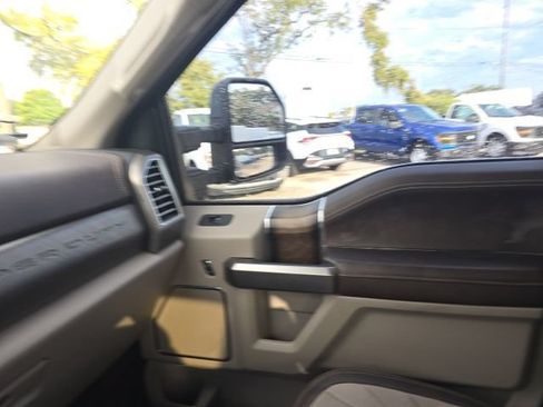 Used 2019 Ford F250 Limited w/ FX4 Off-Road Package AWD/4WD image 13
